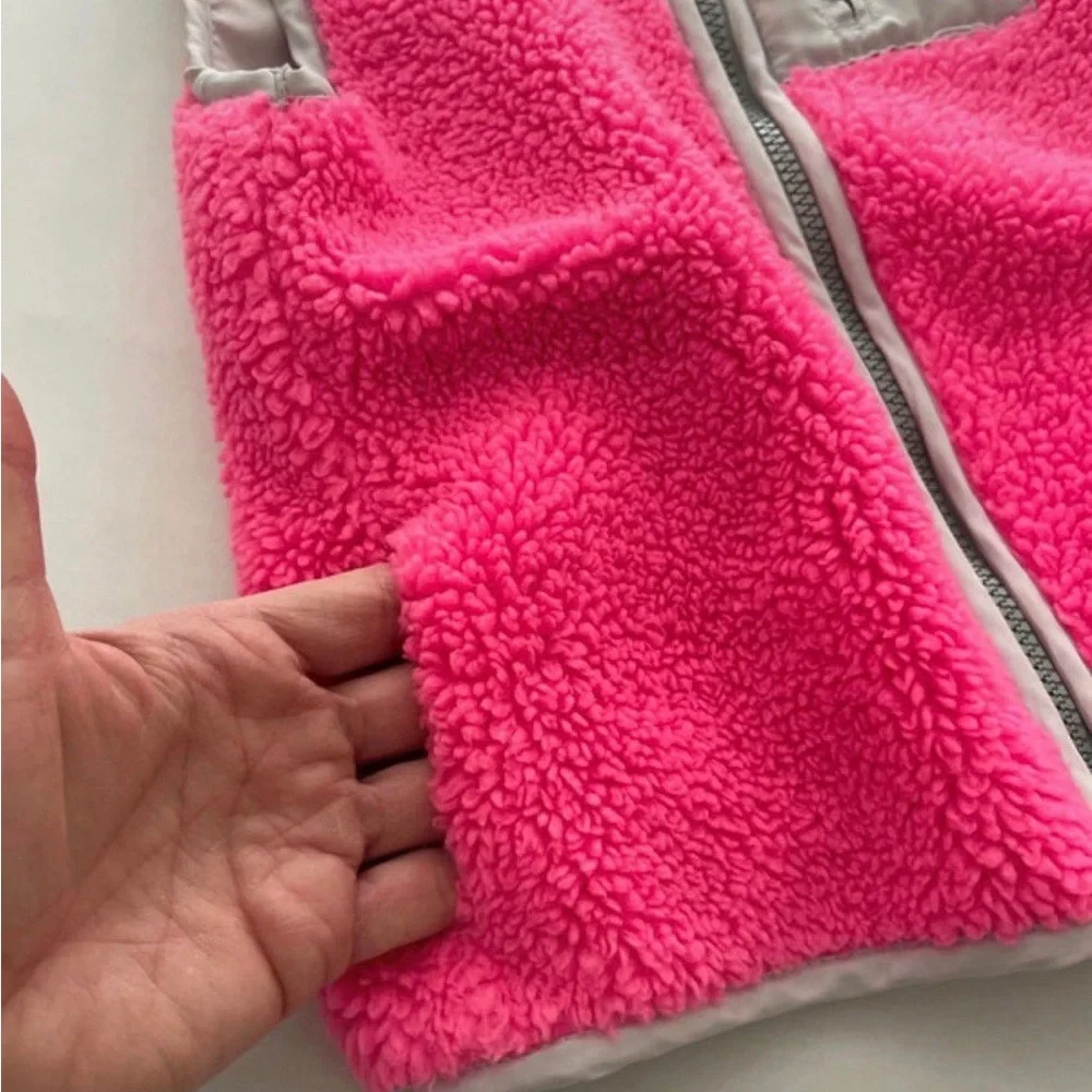 (NWOT) Carter’s Girl’s Pink Sherpa Vest, Size: 6